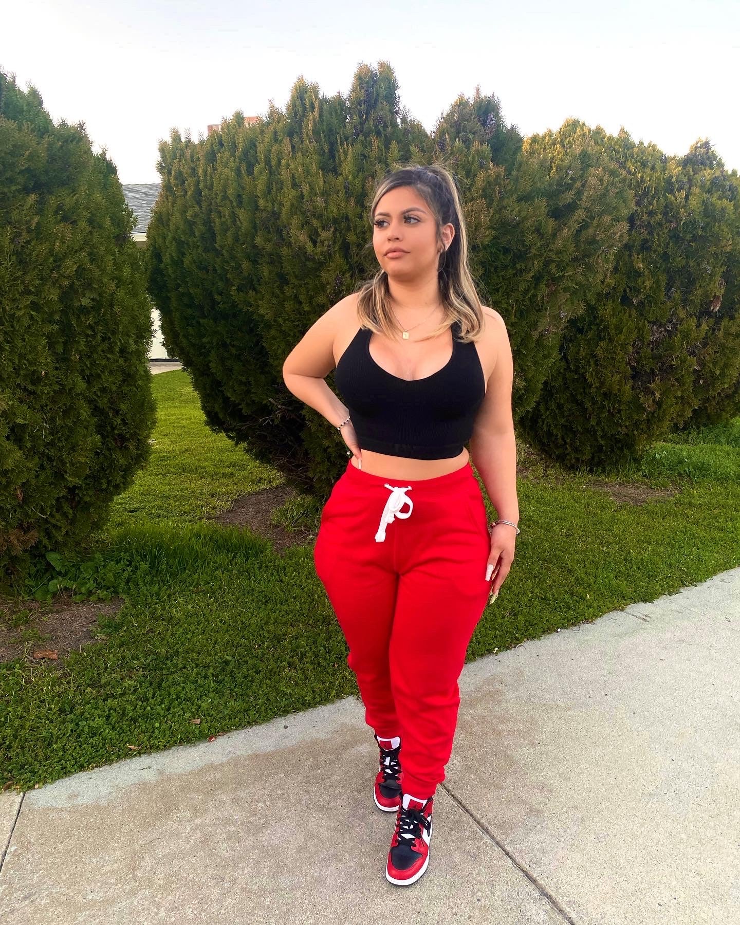 JFR - Saturday Night 'Fit ⛽️@fatmabaaran wearing red joggers 🔍 Bend The  Rules #jfrse #redjoggers #saturday #nightfit #joggers #lookoftheday #ootd